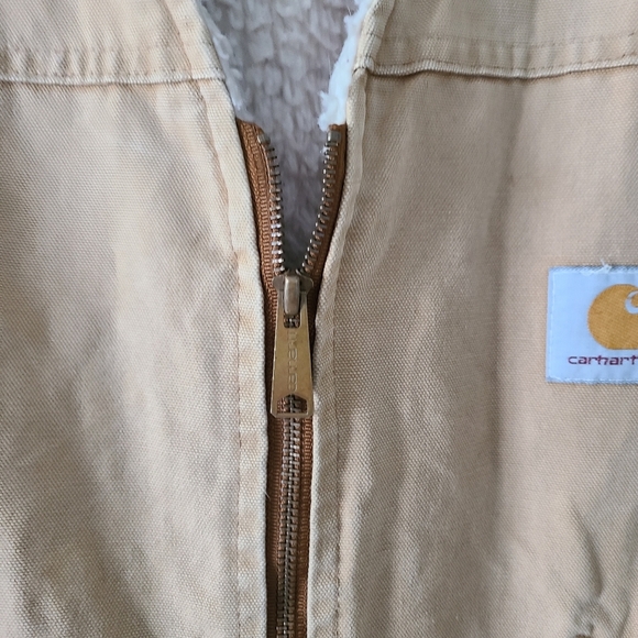 Carhartt Sherpa Lined Vest - Picture 11 of 11